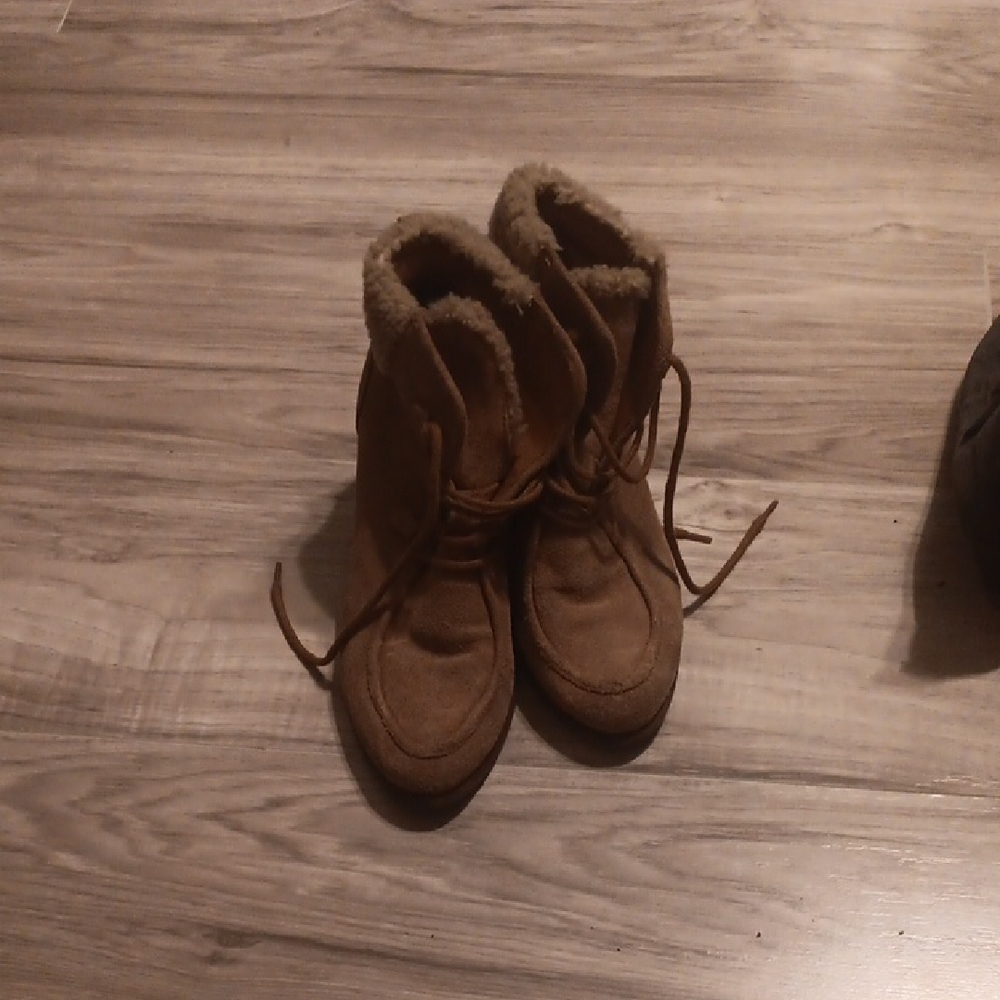 Cozy Brown Kids Boots